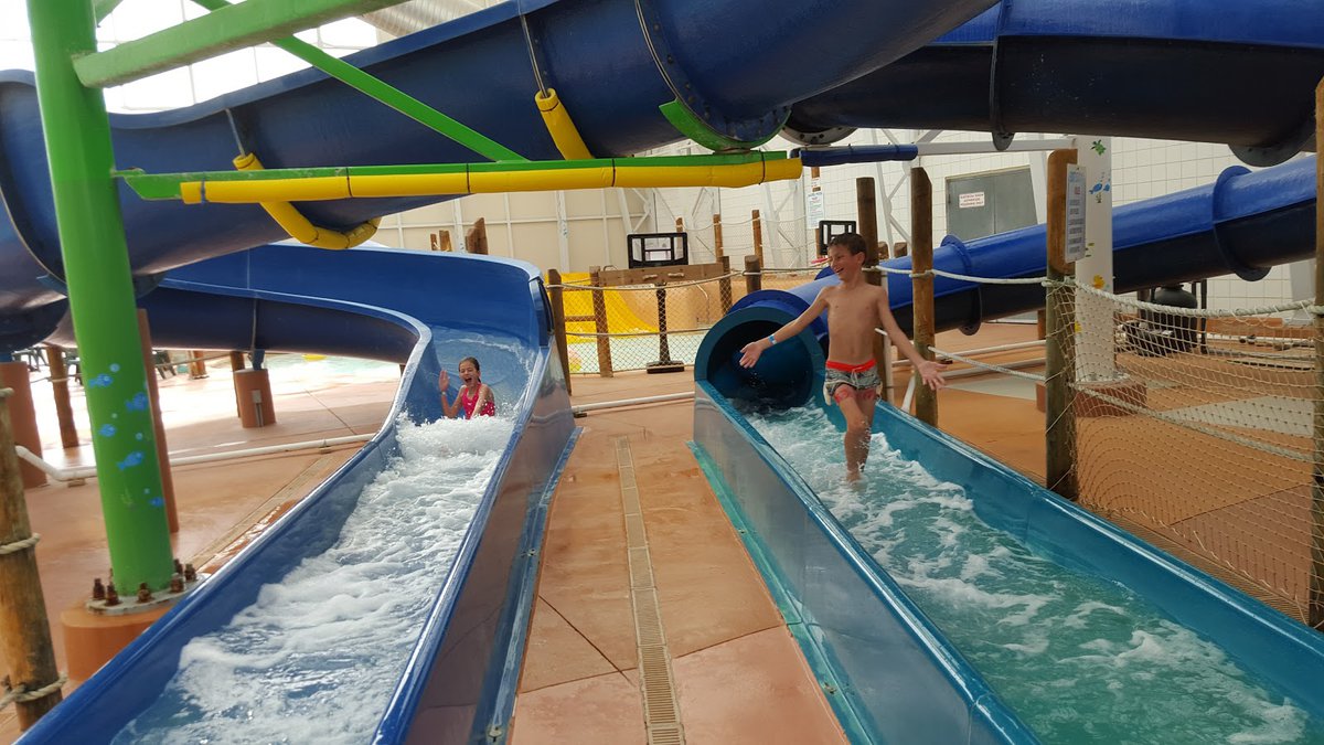 حديقة ويفز المائية الداخلية – مدينة شلالات نياجرا